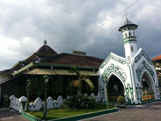 Masjid Al-Wustho